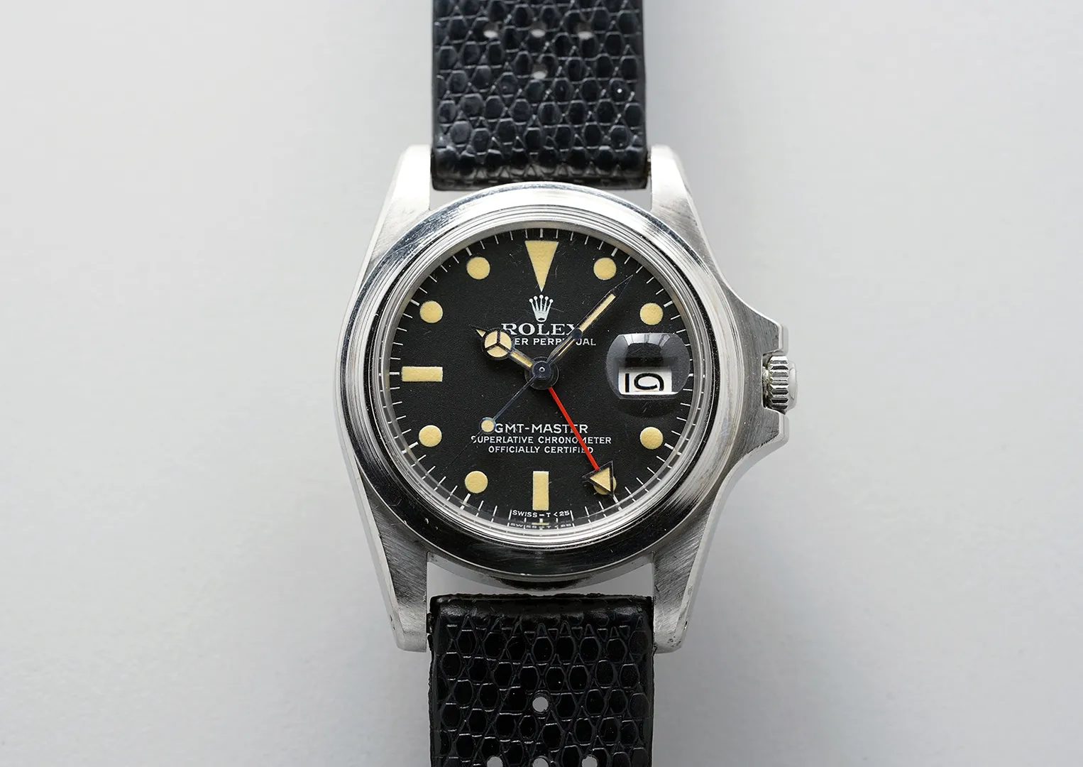 Brando prised off the 'Pepsi' bezel of his GMT-Master Reference 1675. Image courtesy of Phillips